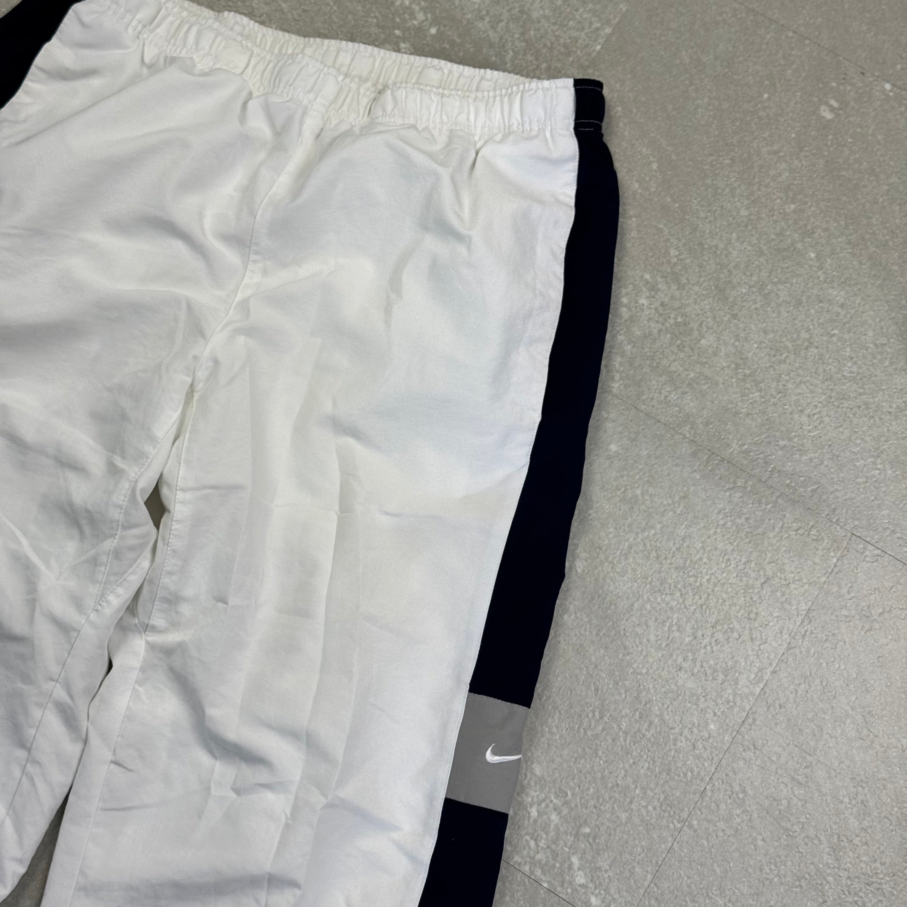 Vintage Nike Trackpants (XL)