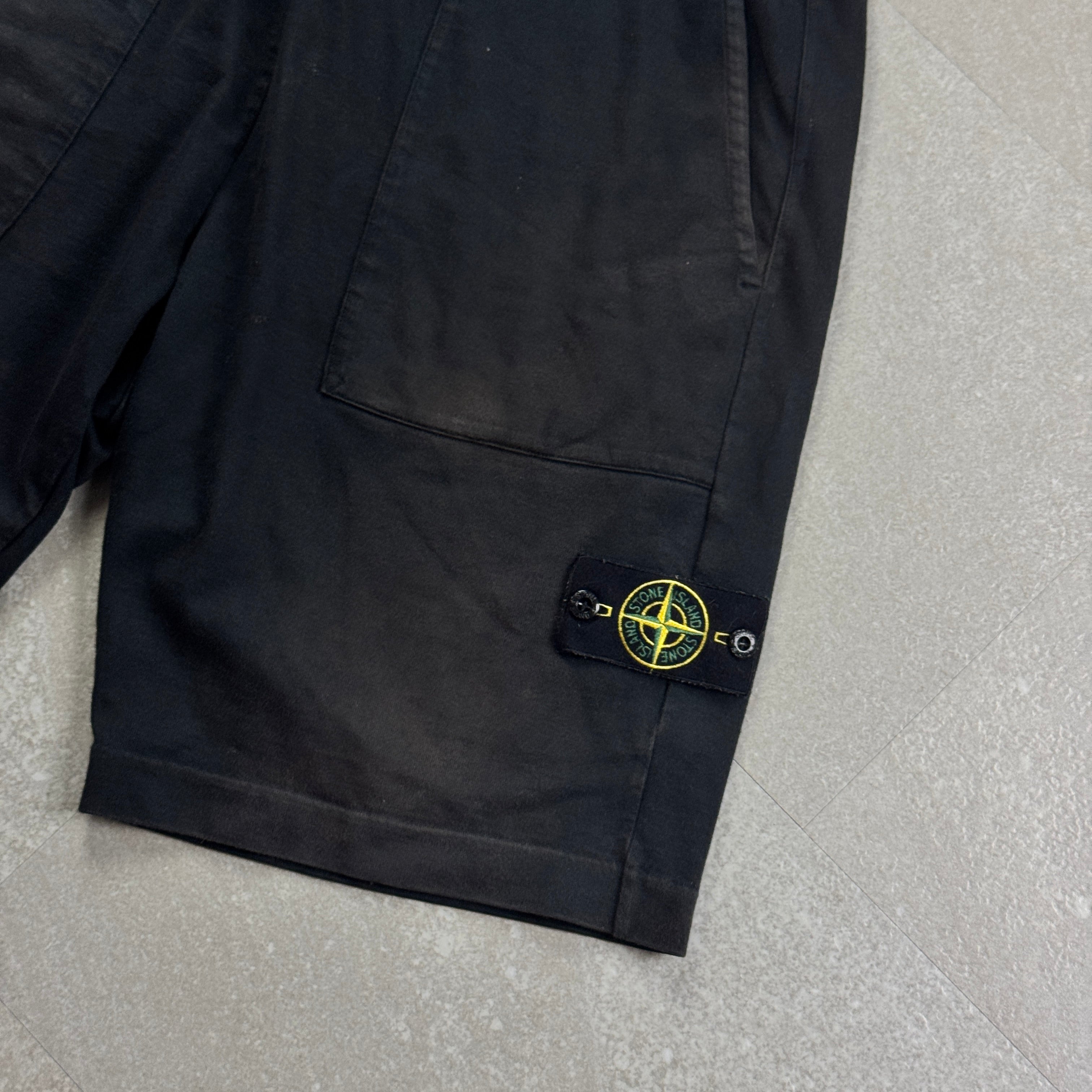 Stone Island Shorts (L)