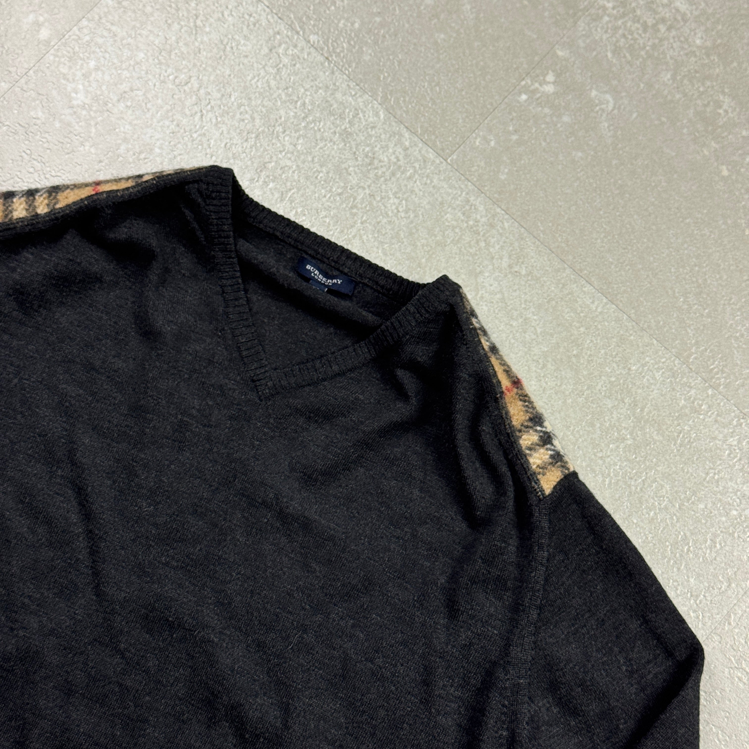 Burberry Sweater (XL)