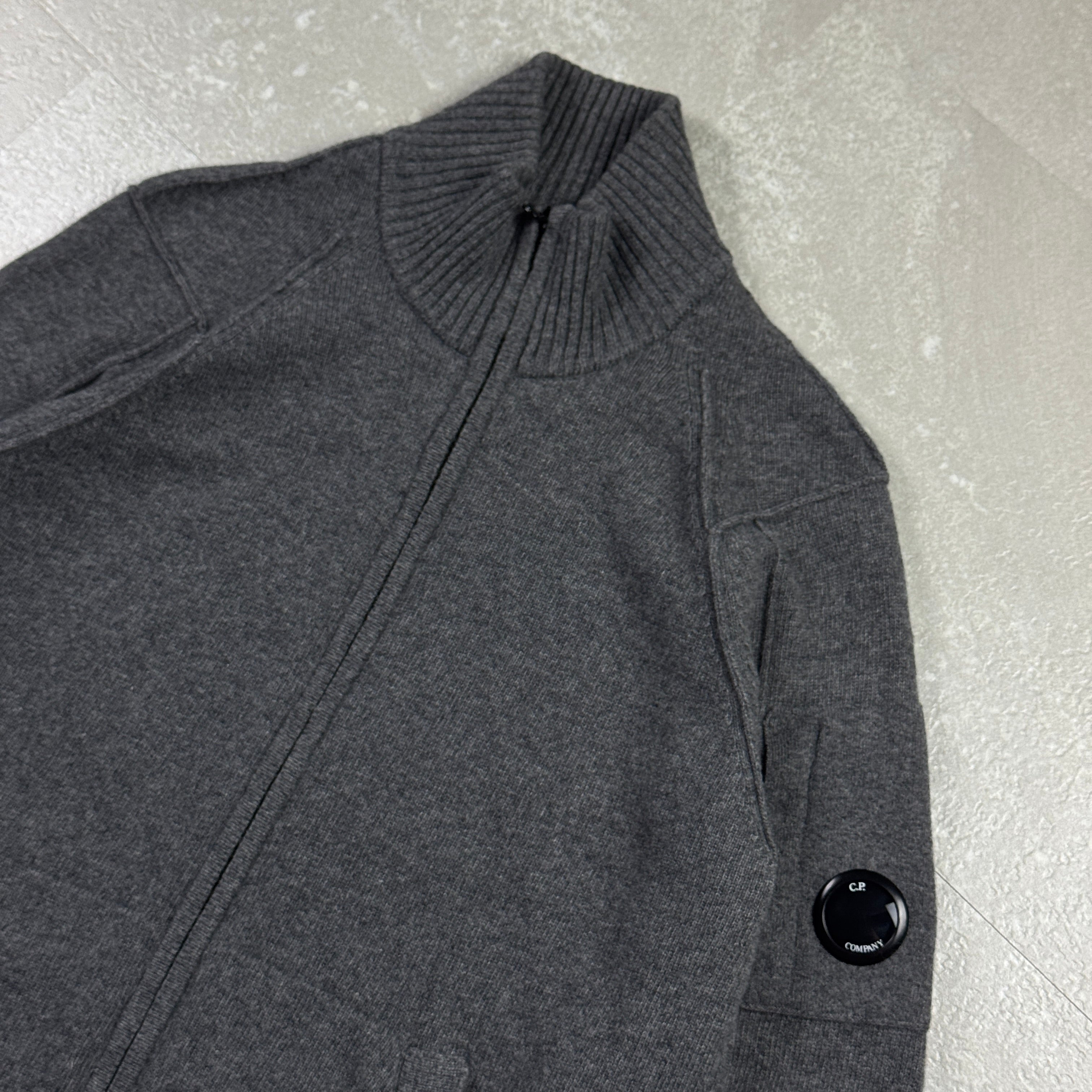 C.P Company Zipper (L)