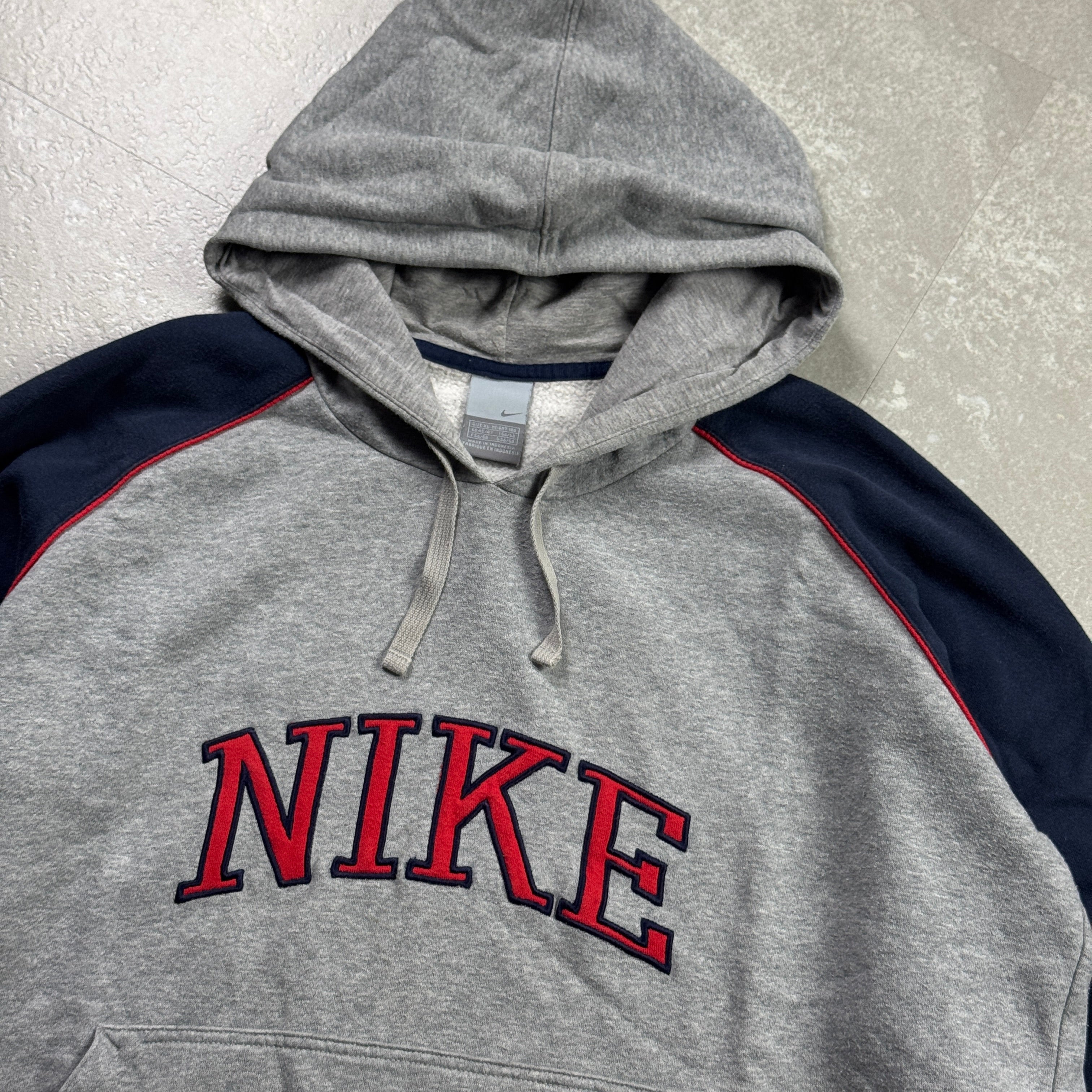 Vintage Nike Hoodie (XL)