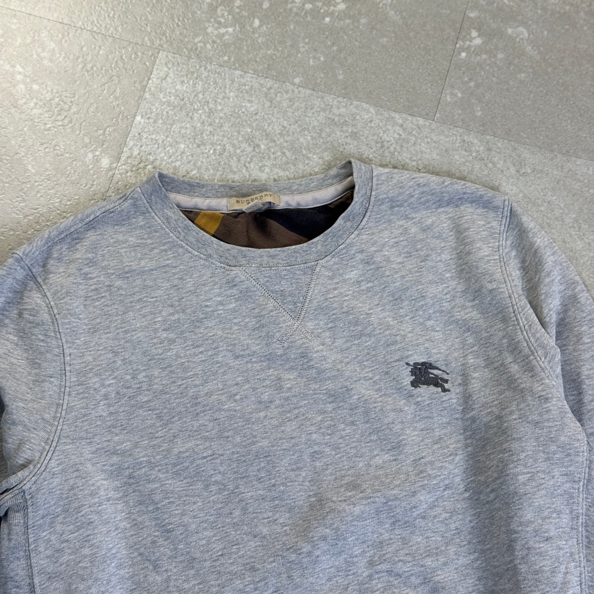 Burberry Sweater (M)