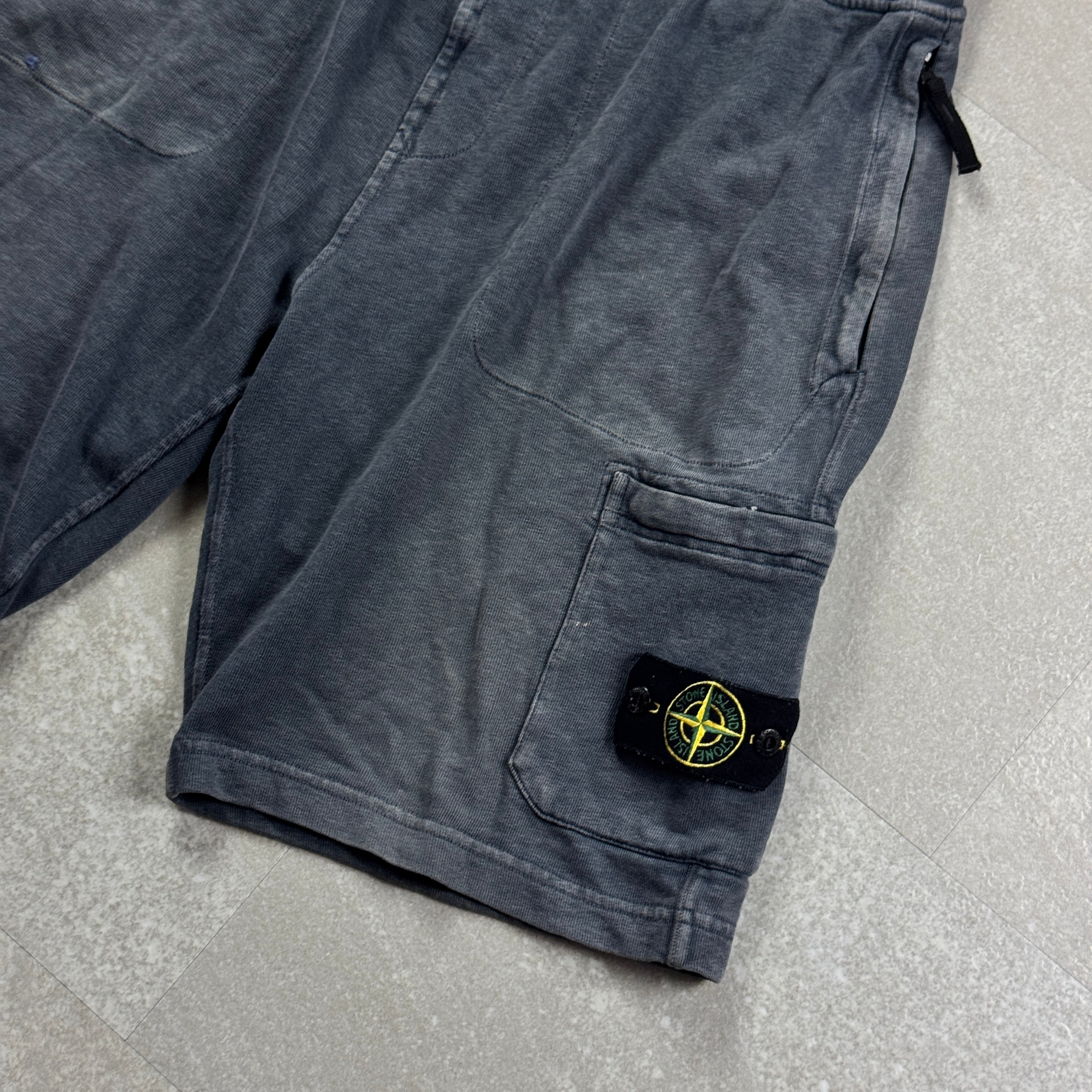 Stone Island Shorts (L)